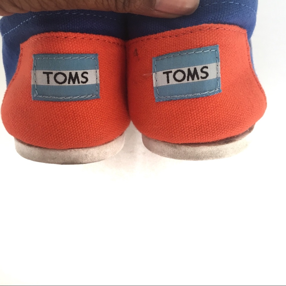 Toms Red and Blue Size 8 W - Picture 3 of 6